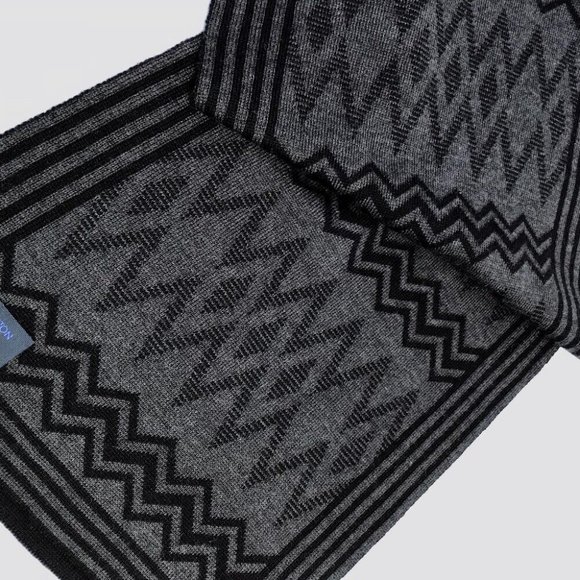 LOUIS VUITTON 401910 Chevron stripe Logo pattern Scarf wool Black/Gray - Picture 8 of 12